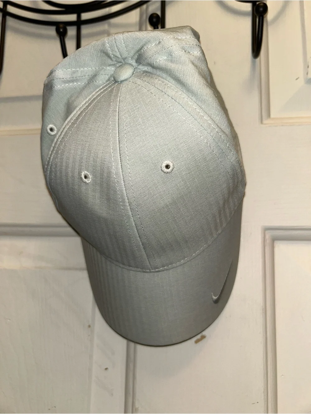 Nike Light Grey Swoosh Baseball Cap